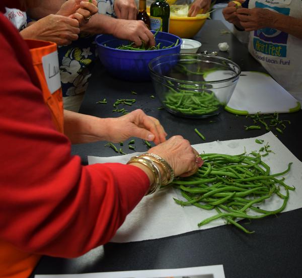 trimming local green beans